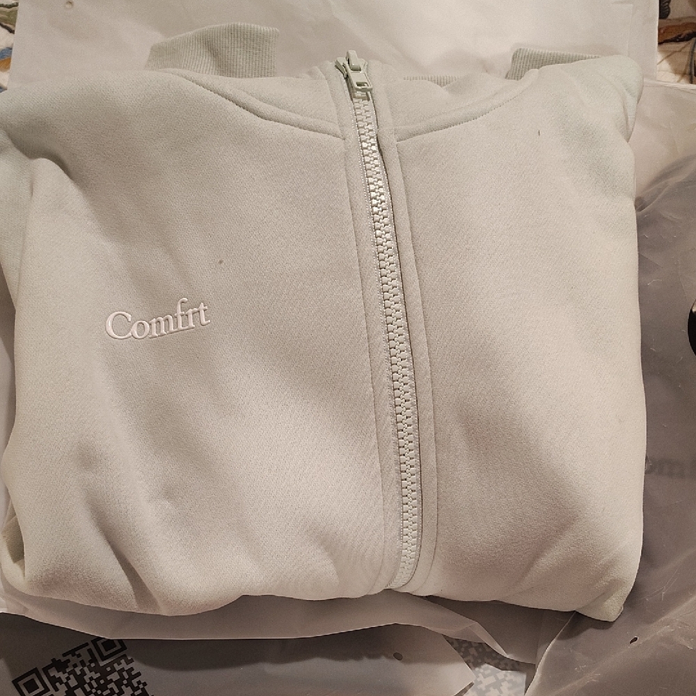 Comfrt Cloud Zipup Hoodie
